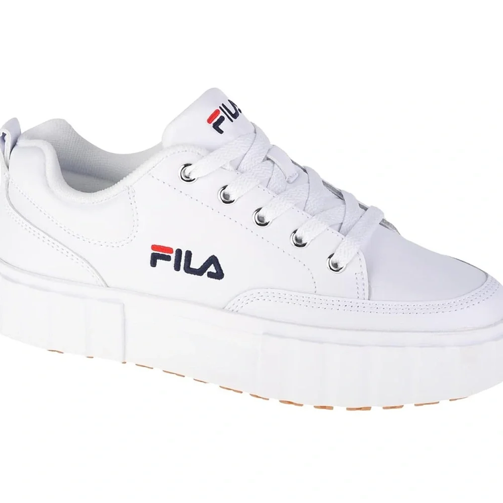 FILA Sandblast Low Casual Sneakers - never worn